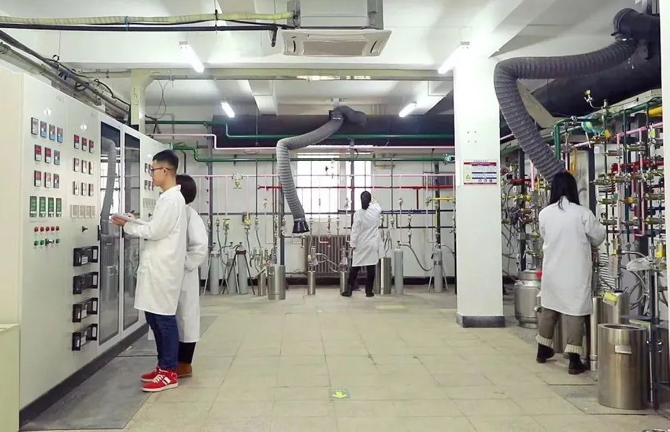 2a3bf184f5f1339ca658eff2d977f950